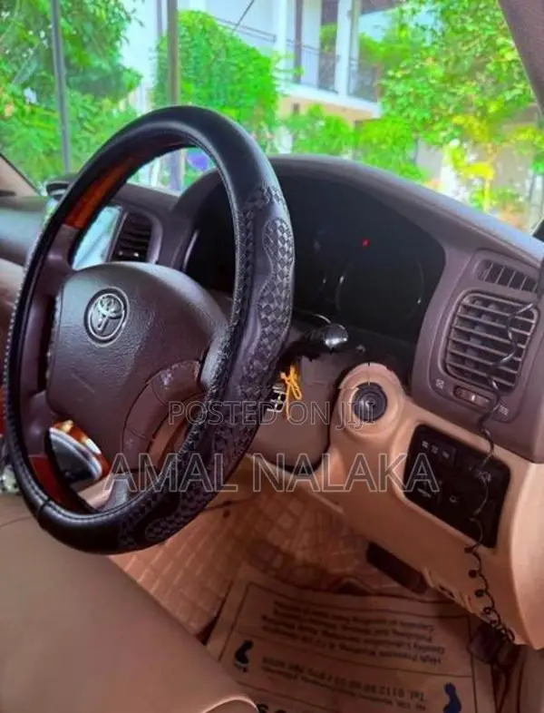 Toyota Land Cruiser VIP v8 2005