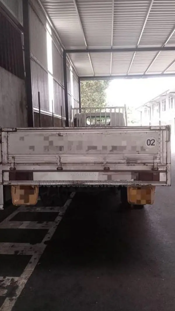 Isuzu NQR71R 2007