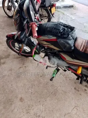 Bajaj CT100 2024
