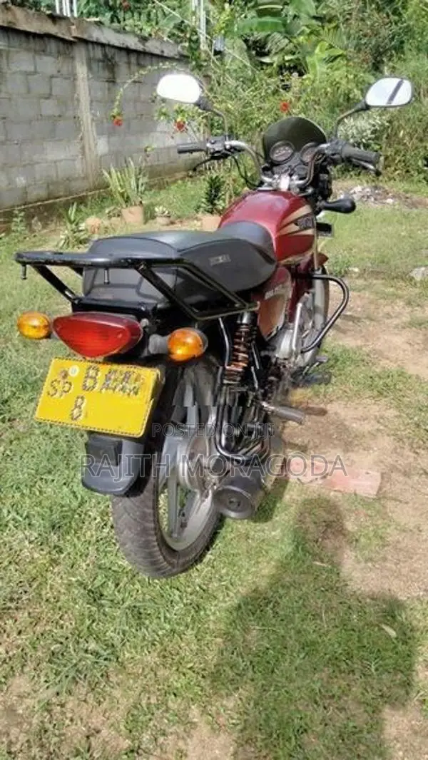 Bajaj Boxer 2011