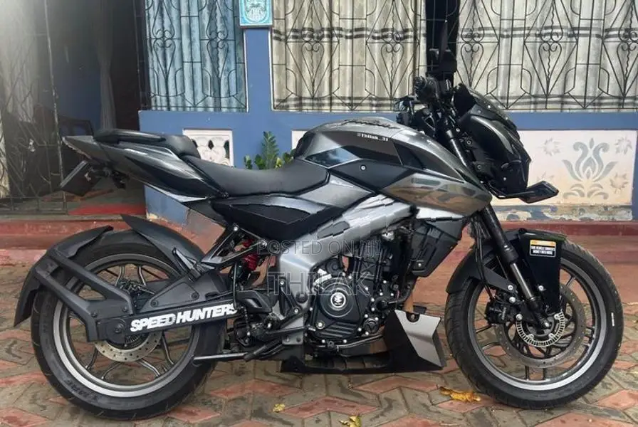 Bajaj Pulsar NS200 2025