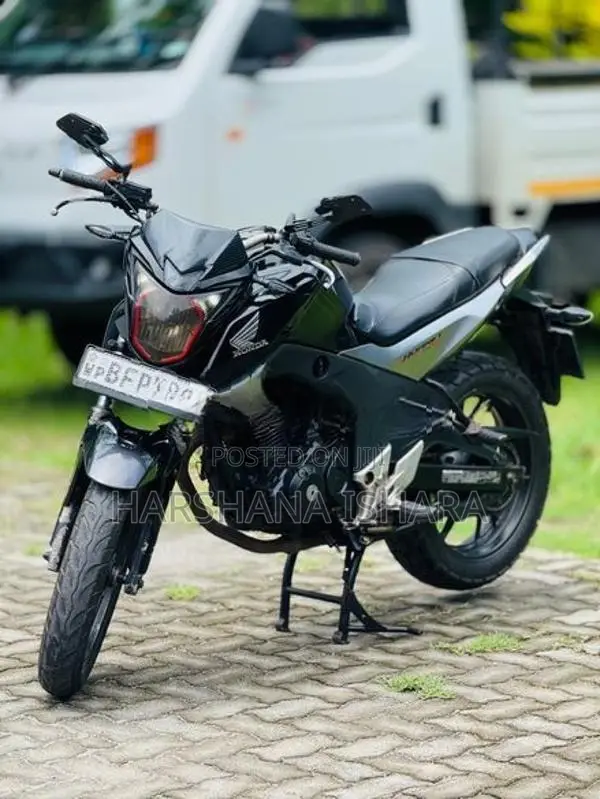 Honda CB Hornet 160R 2017