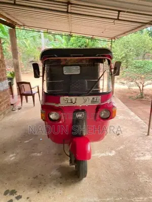 Bajaj RE 2011
