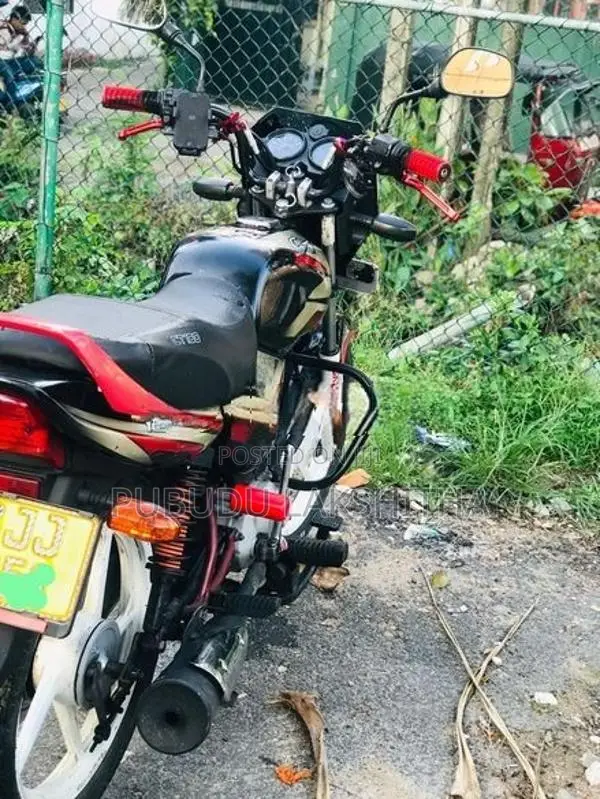 Bajaj CT100 2024