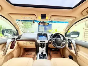 Toyota Land Cruiser Prado TX 2015