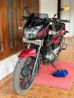 Bajaj Pulsar 150 Pulser 2016