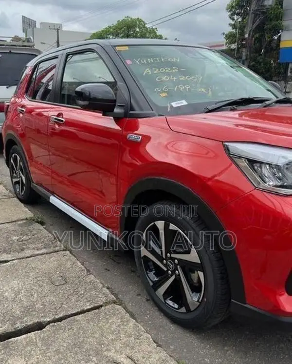 Daihatsu Rocky Premium G Custom 2026