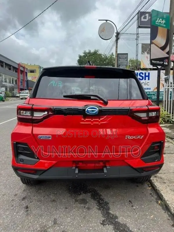 Daihatsu Rocky Premium G Custom 2026