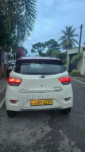 Mahindra KUV 100 2021