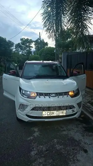 Mahindra KUV 100 2021