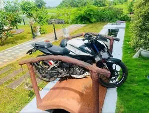 Bajaj Pulsar N160 2018