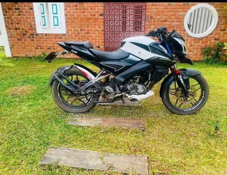 Bajaj Pulsar N160 2018
