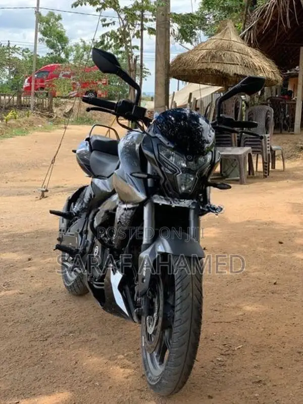 Bajaj Pulsar NS200 2025