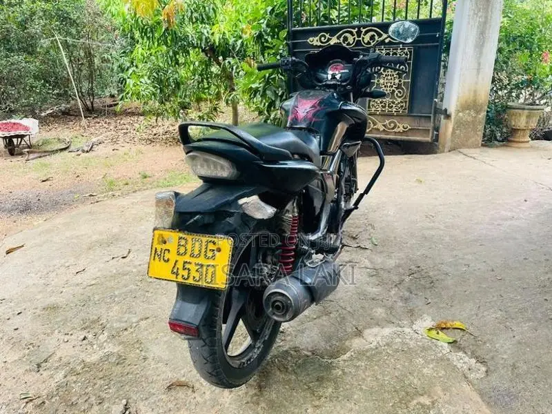 Hero Hunk 150R 2015