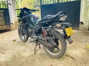 Hero Hunk 150R 2015