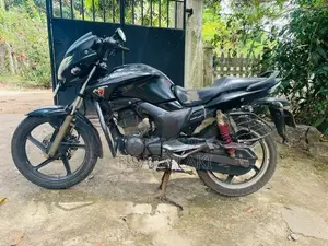 Hero Hunk 150R 2015