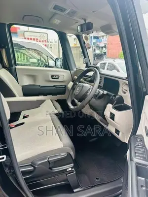 Honda N-Box G 2024