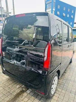 Honda N-Box G 2024