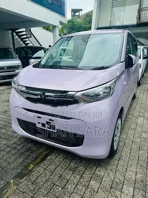 Mitsubishi eK Wagon M 2025
