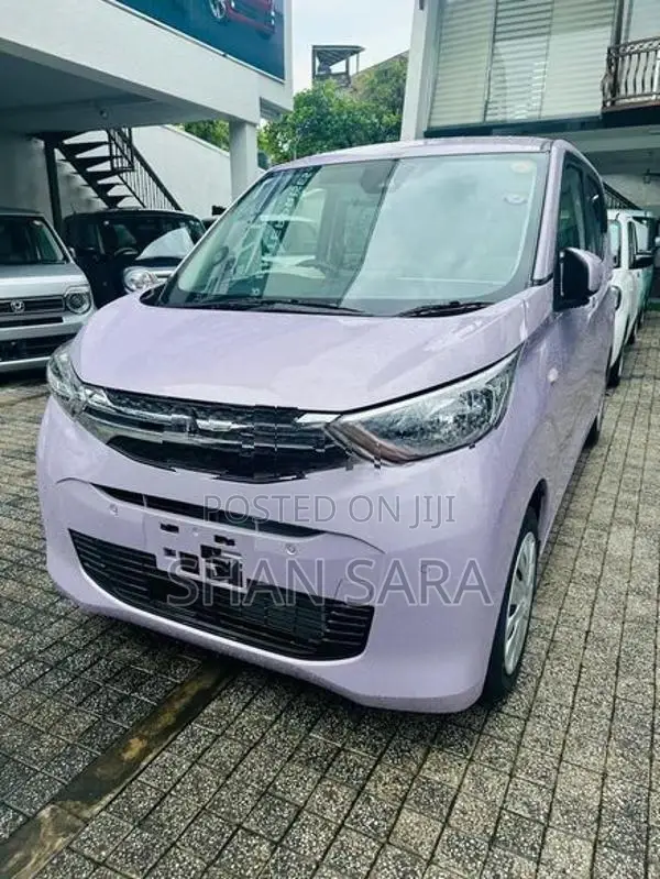 Mitsubishi eK Wagon M 2025