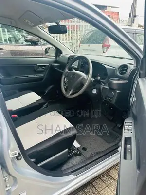 Daihatsu Mira L 2024