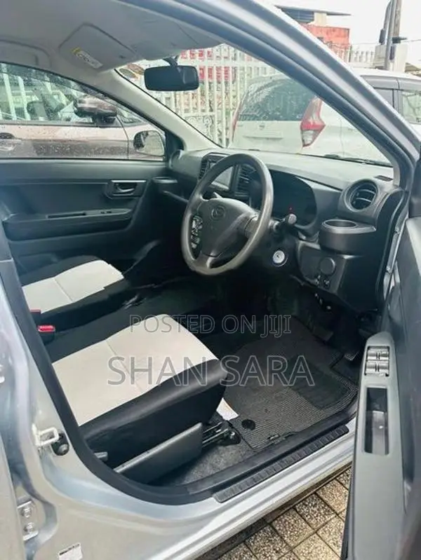 Daihatsu Mira L 2024