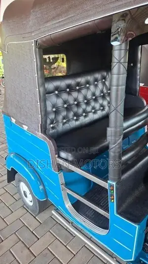 Bajaj RE 4strok 2014
