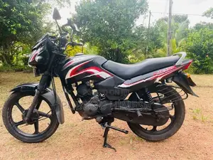 TVS Metro 2016