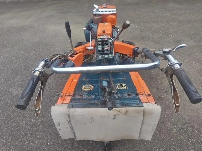 Kubota K700 2025