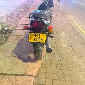 Bajaj CT100 2005
