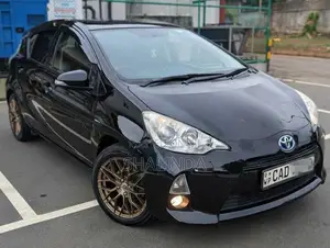 Toyota Aqua S Limited 2014