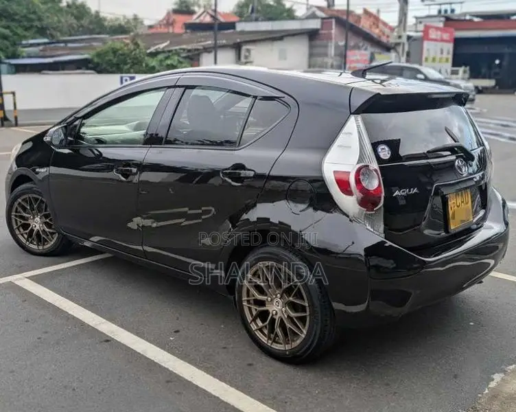 Toyota Aqua S Limited 2014