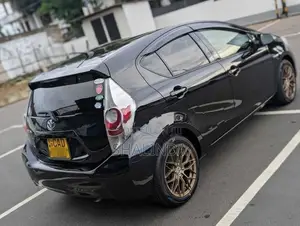 Toyota Aqua S Limited 2014