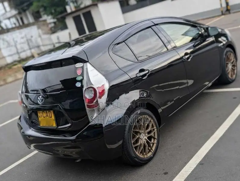 Toyota Aqua S Limited 2014