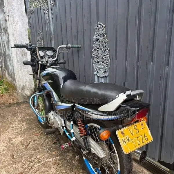 Bajaj CT100 2010