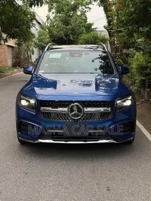 Mercedes Benz GLB 180 AMG Premium + 2024