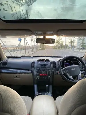Kia Sorento Full Spec 1-12 2012