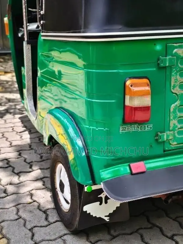 Bajaj RE Three Wheel 2010