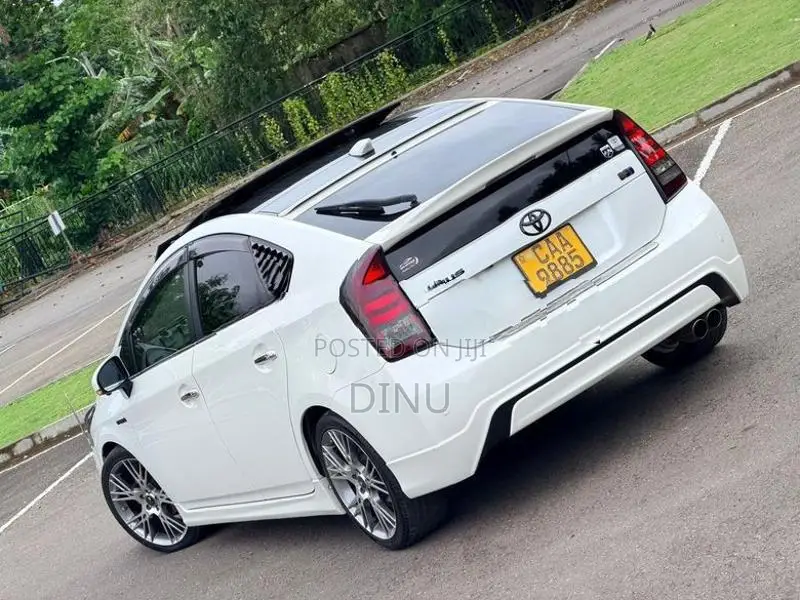 Toyota Prius G Touring Sun Roof 2014