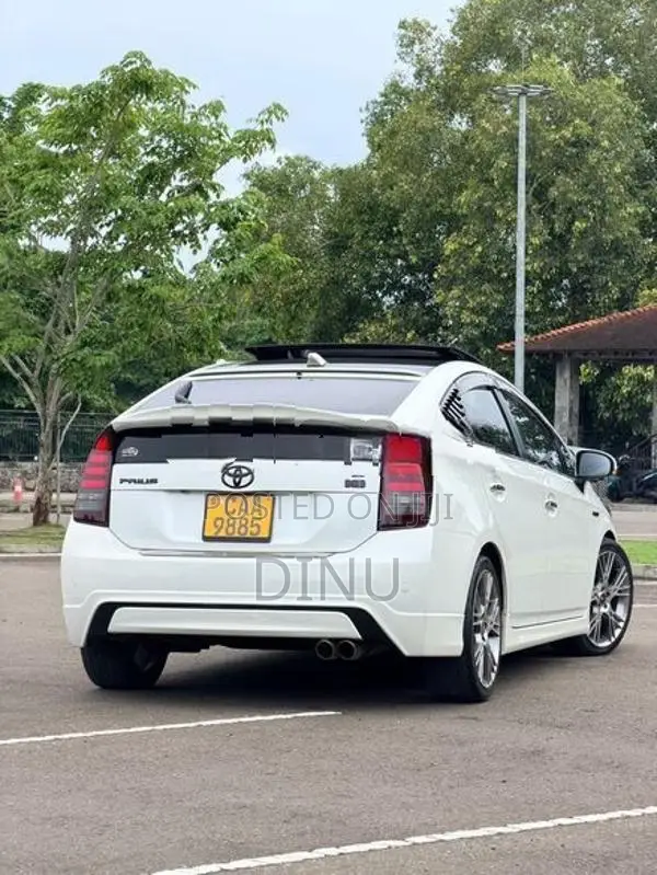 Toyota Prius G Touring Sun Roof 2014