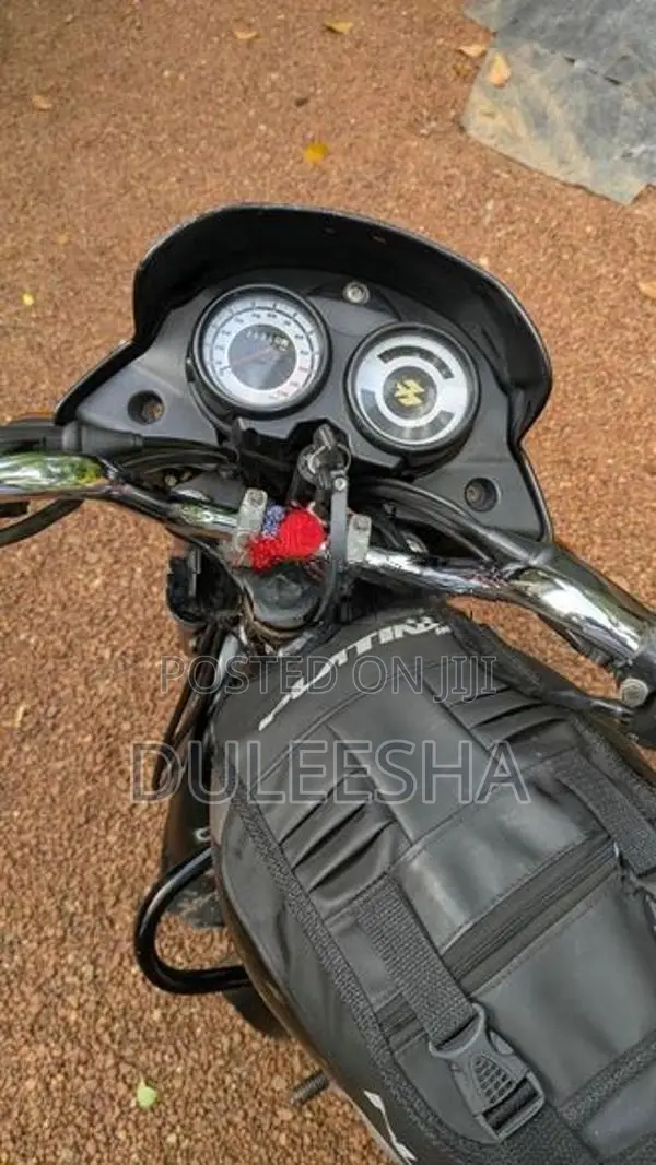 Bajaj Platina 110 ES 2017