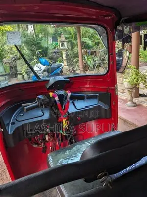 Bajaj RE 2010