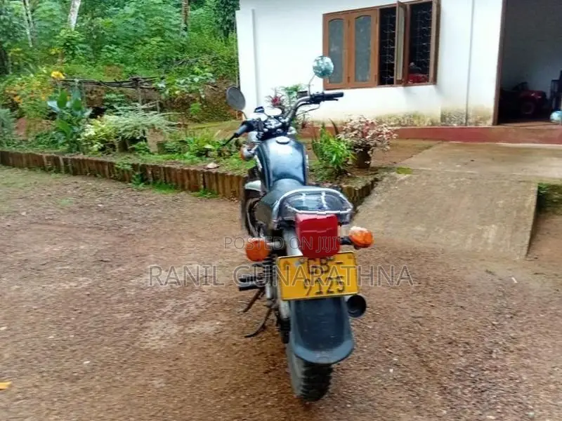 Suzuki GN 125 2000