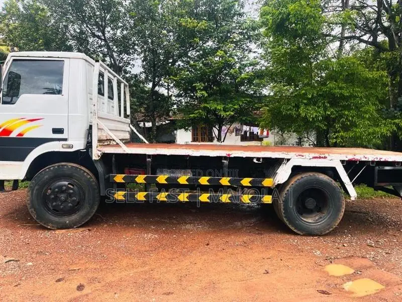 Tata 1109 2008