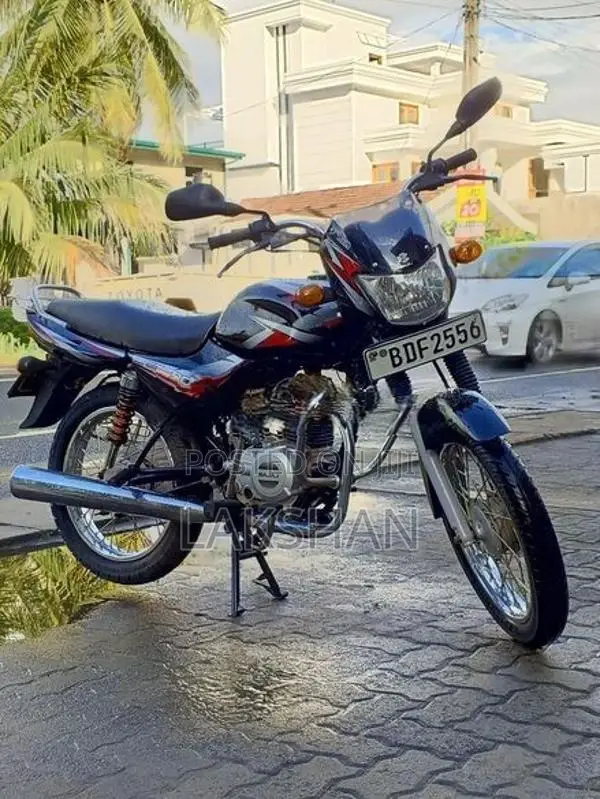 Bajaj CT100 2017