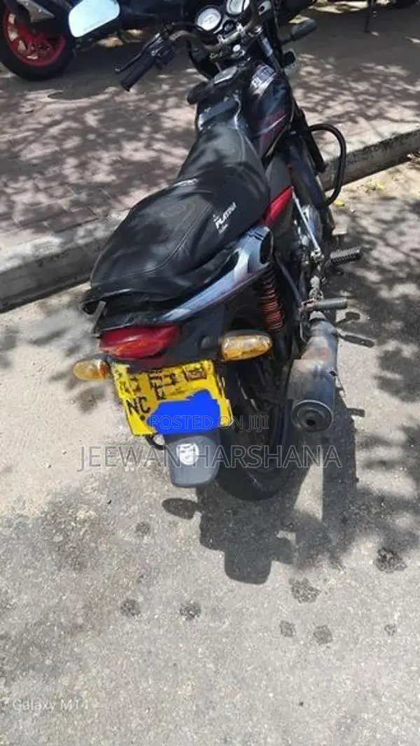 Bajaj Platina 100 2015