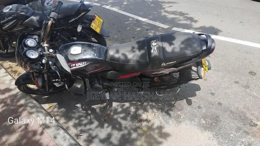 Bajaj Platina 100 2015