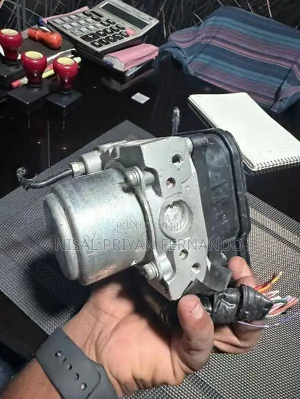 Honda Civic FD4 ABS Unit