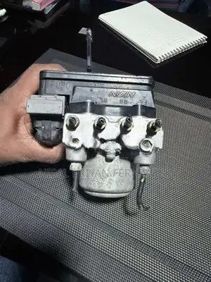Honda Civic FD4 ABS Unit