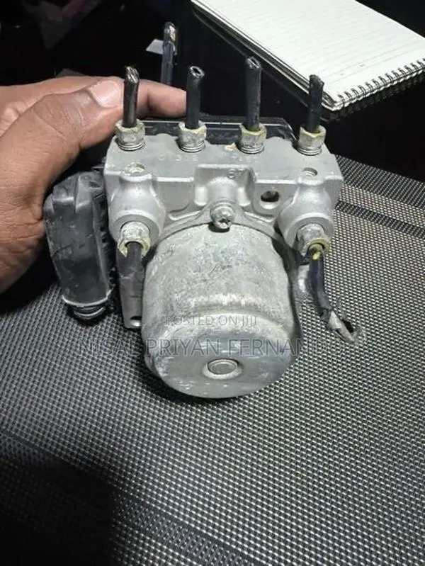 Honda Civic FD4 ABS Unit